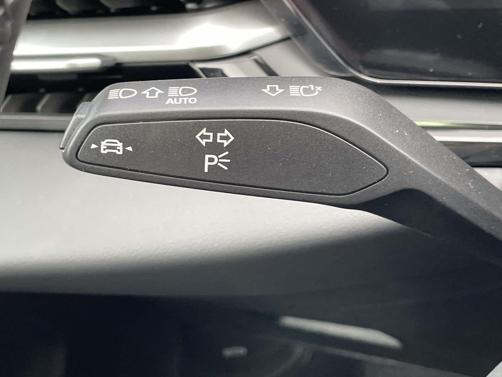 New 2026 2Y2Y/White Audi Premium Plus image 35