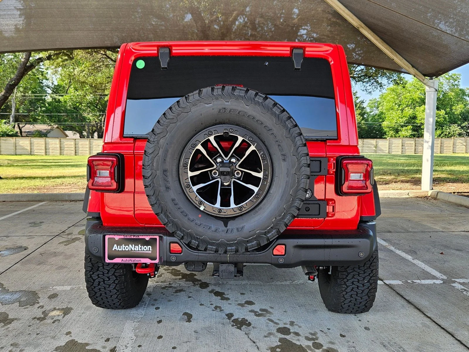New 2026 Firecracker Red Clear-Coat Exterior Paint Jeep Rubicon X image 8