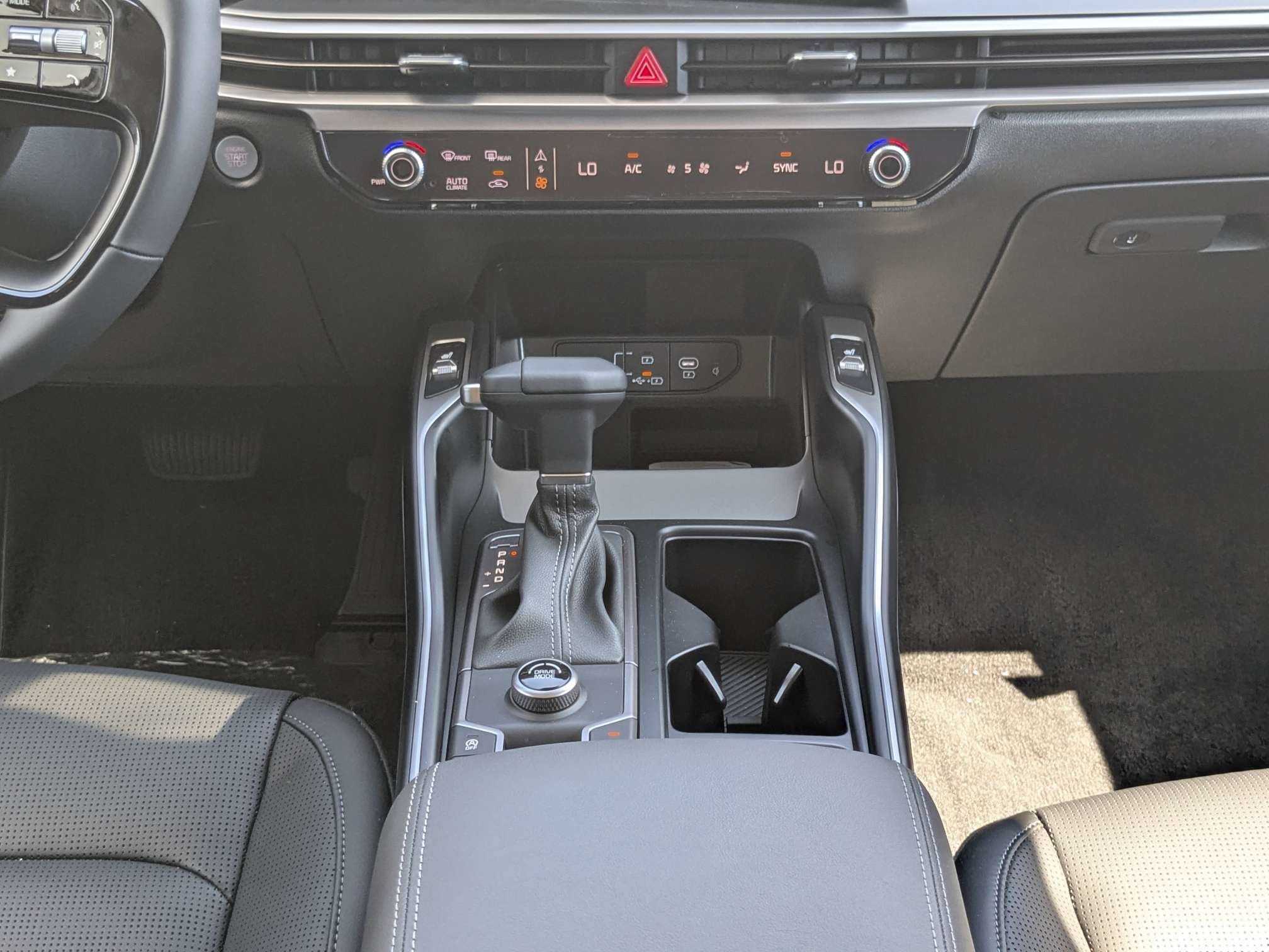 New 2026 Glacial White Kia S image 23