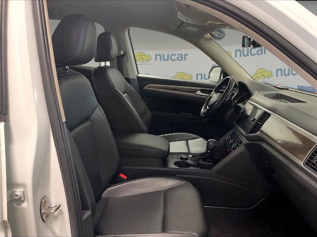 Used 2019 White Volkswagen 3.6L V6 SE image 11