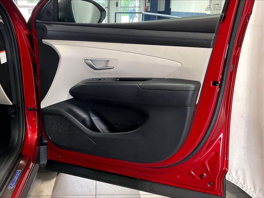 Certified Used 2025 Red Hyundai SEL Convenience image 12