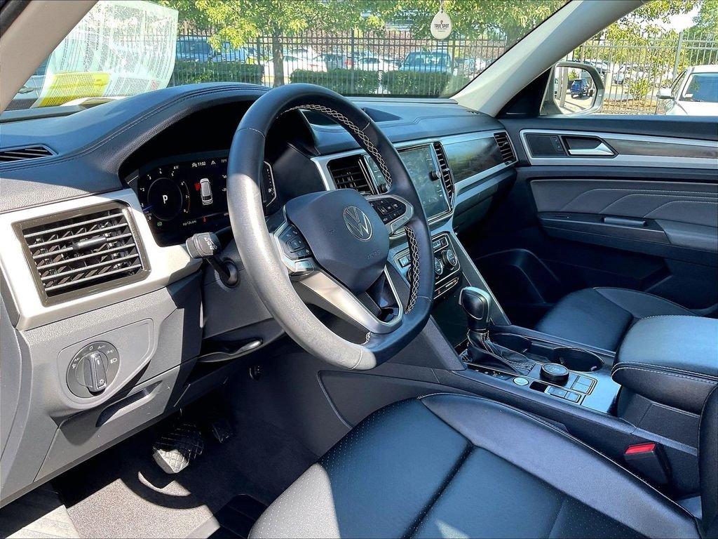Used 2023 Gray Volkswagen 3.6L V6 SE w/Technology image 8