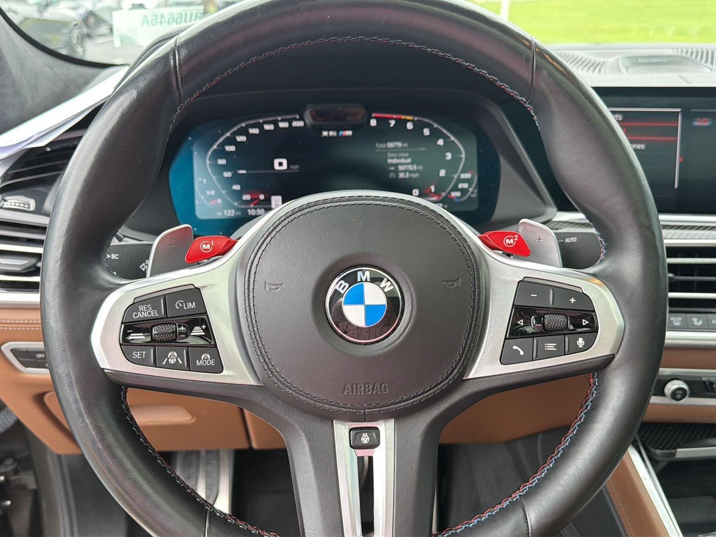 Used 2023 Manhattan Green Metallic BMW  image 20
