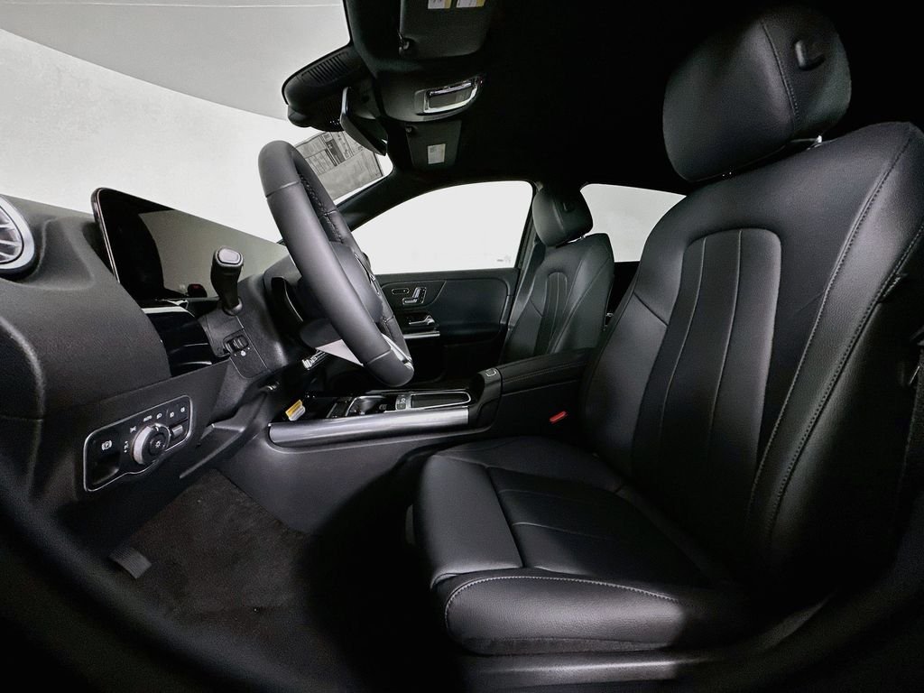 New 2026 Night Black Mercedes-Benz GLA 250 image 20