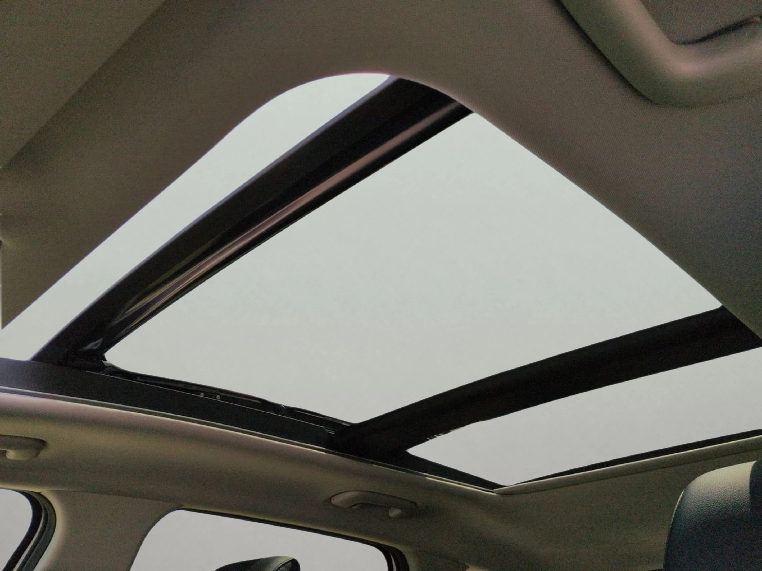 New 2026 Glacial White Kia EX image 23