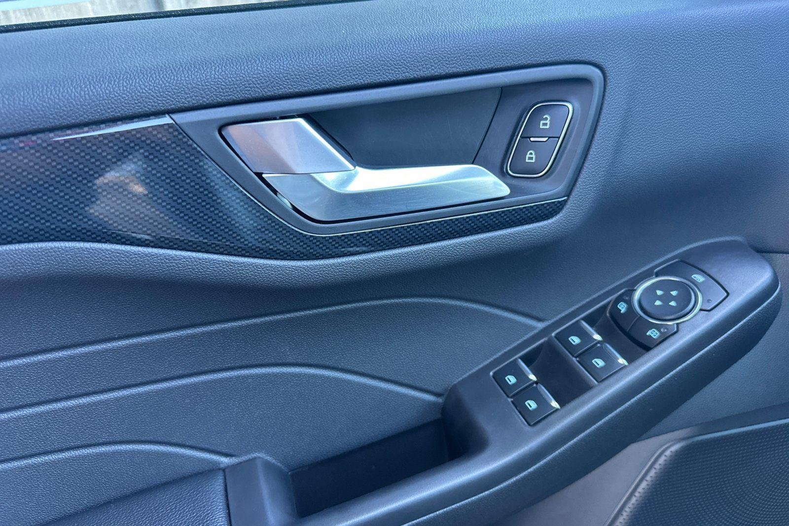 2025 Ford Escape Hybrid ST-Line - Photo 9