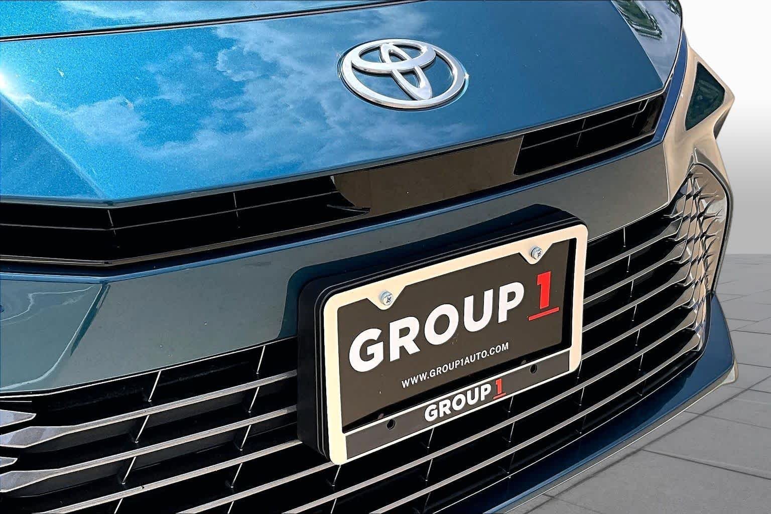Used 2026 Ocean Gem Toyota XLE image 30