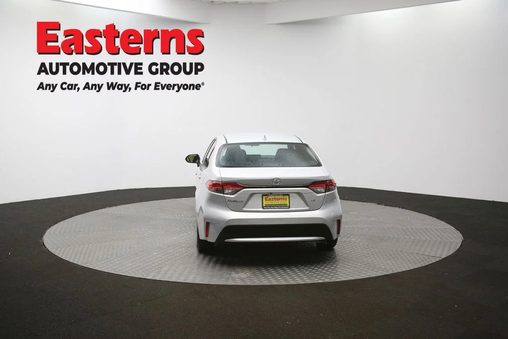 Used 2022 Silver Toyota LE image 63
