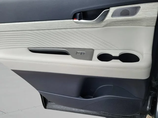 Used 2024 Gray Hyundai Calligraphy image 16