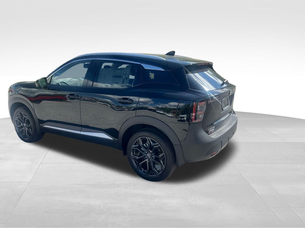 Certified Used 2025 Super Black Nissan SR image 3