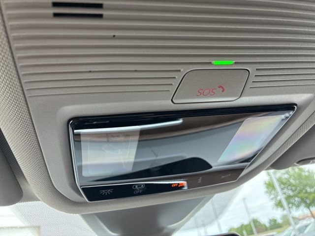 New 2026 Silver Mist Volkswagen 2.0T SE w/Technology image 19