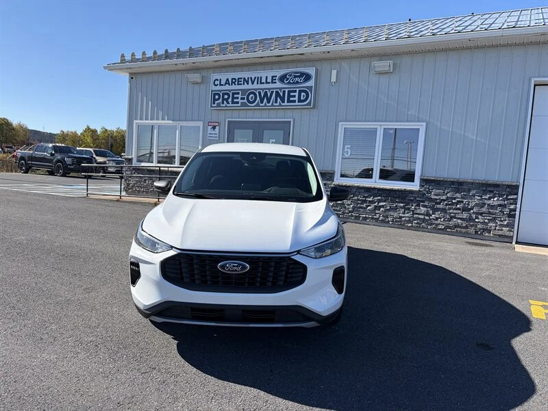 Used 2024 White Ford Active image 1