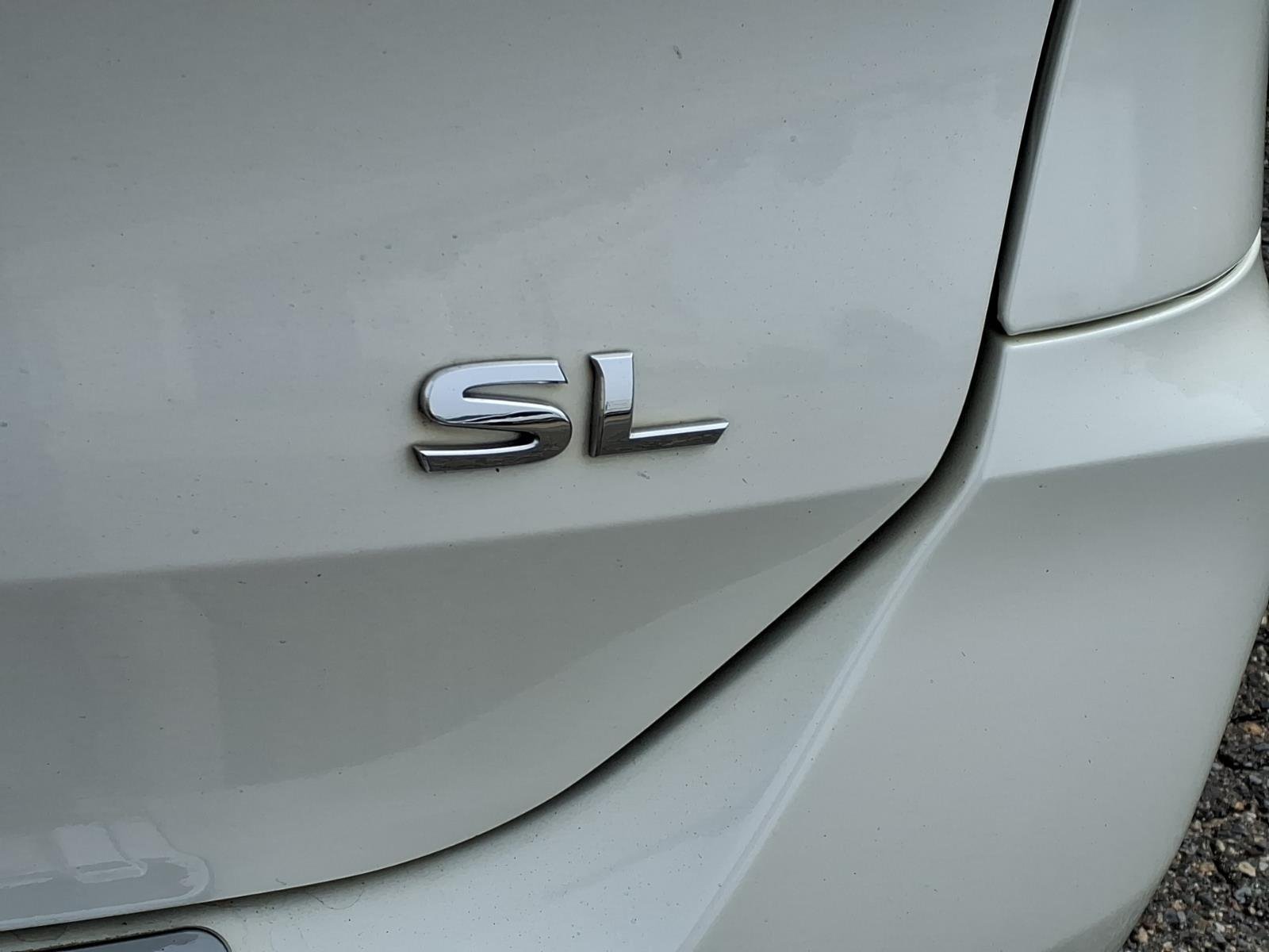 Used 2020 Pearl White Tricoat Nissan SL image 7