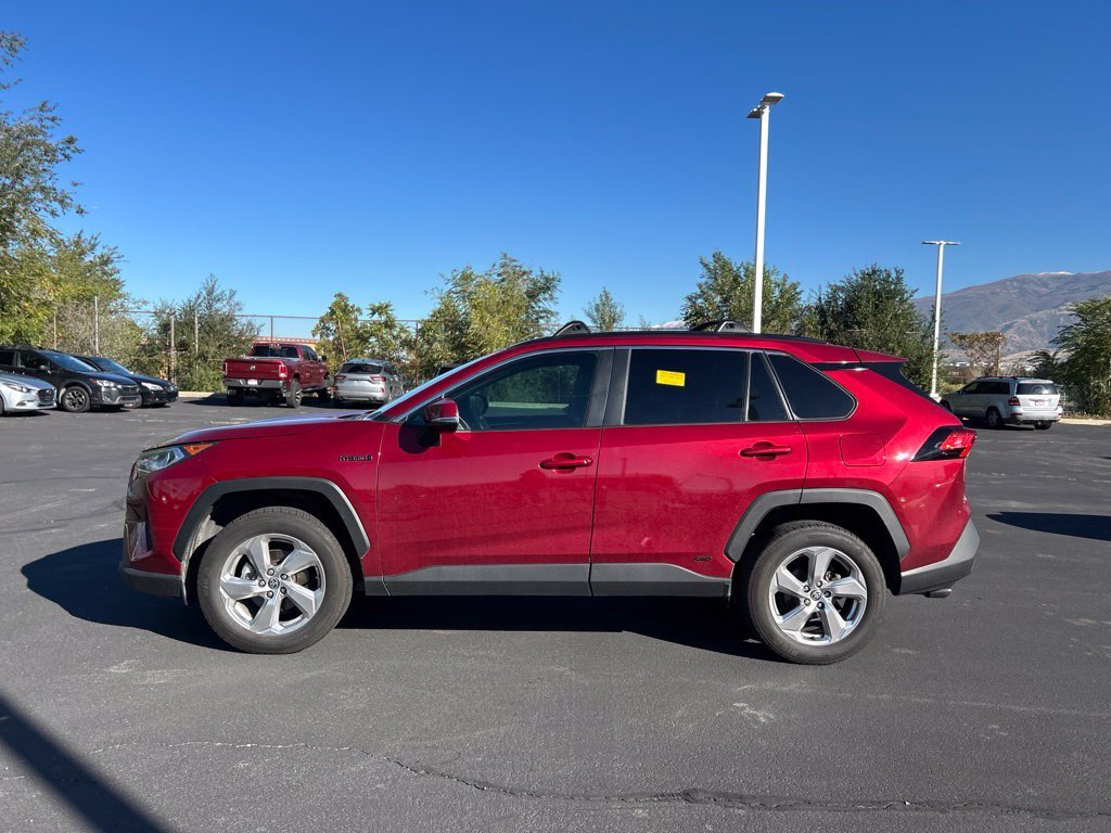 Used 2021 Pearl Toyota XLE Premium image 14