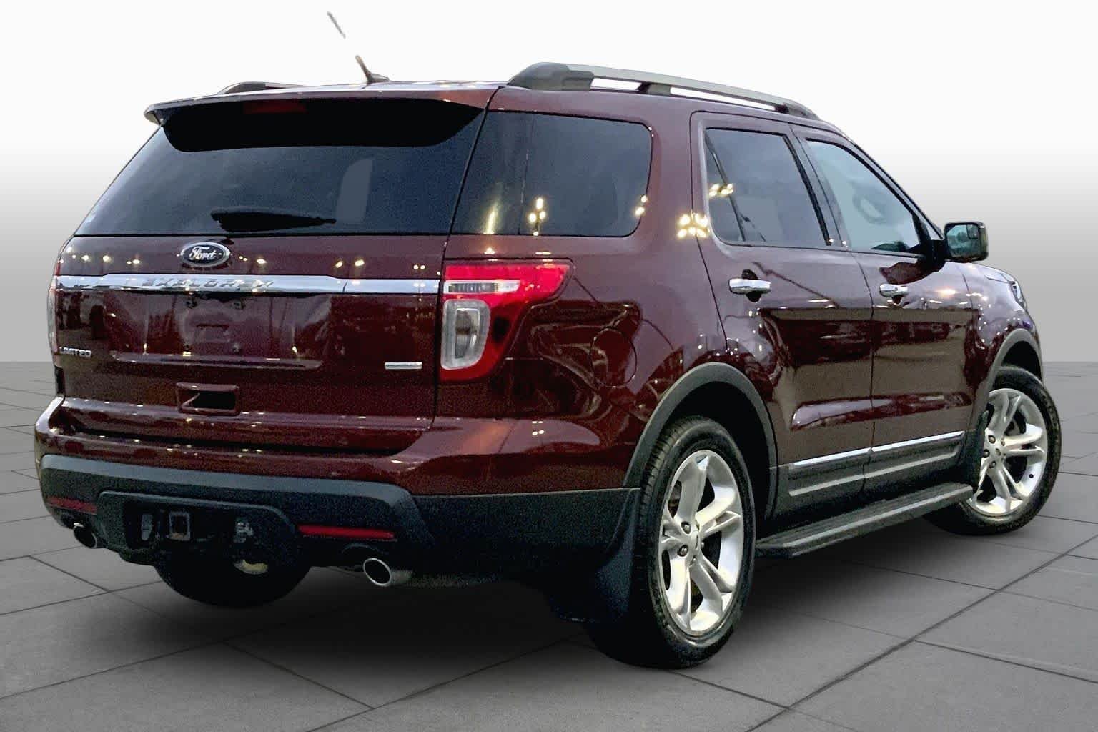 Used 2015 Bronze Fire Metallic Tinted Clearcoat Ford Limited image 12