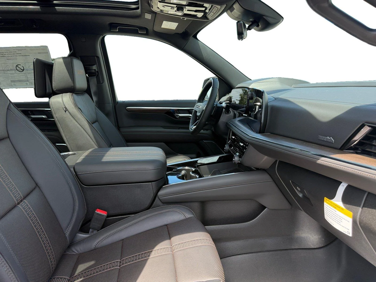 2026 Chevrolet Suburban High Country - Photo 16