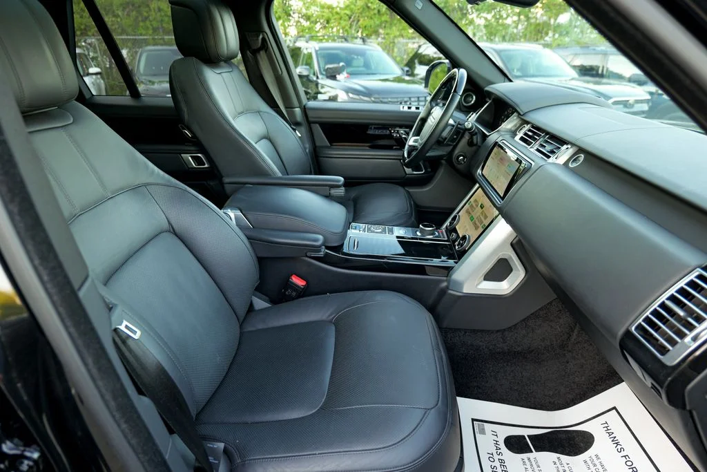 Used 2020 Santorini Black Metallic Land Rover HSE image 38