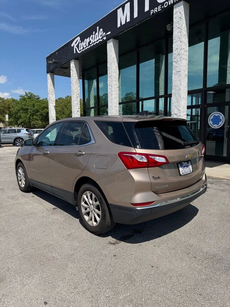 Used 2018 Chevrolet Equinox LT with VIN 2GNAXJEV5J6322479 for sale in New Bern, NC