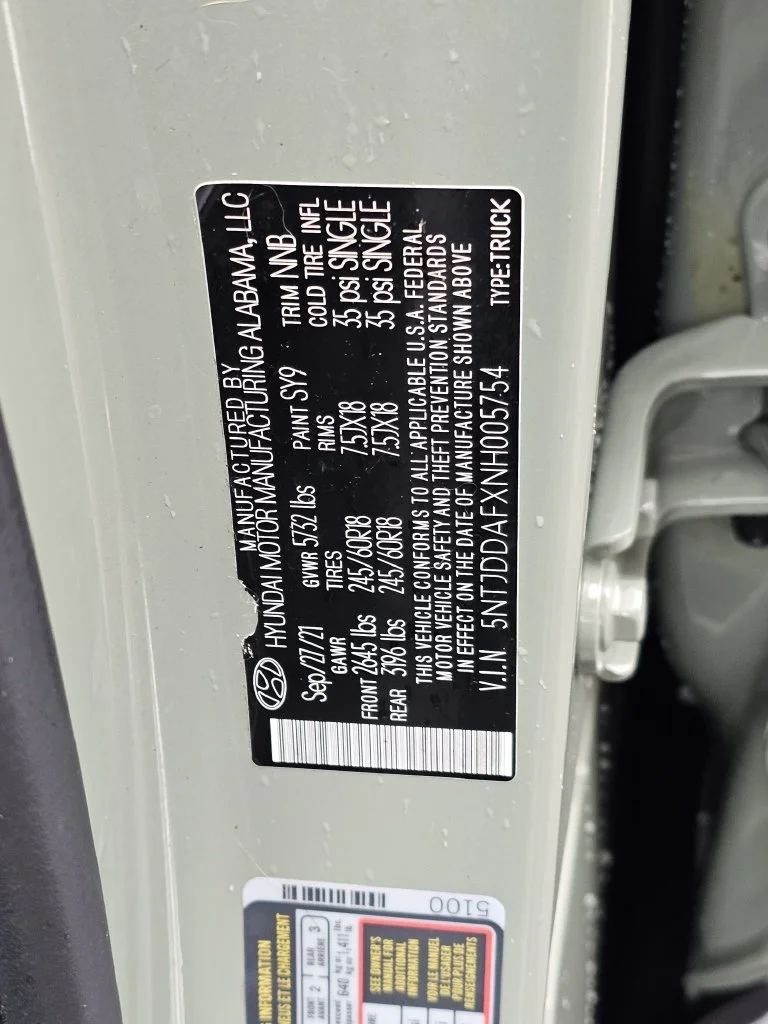 Used 2022 Green Hyundai SEL Premium image 32