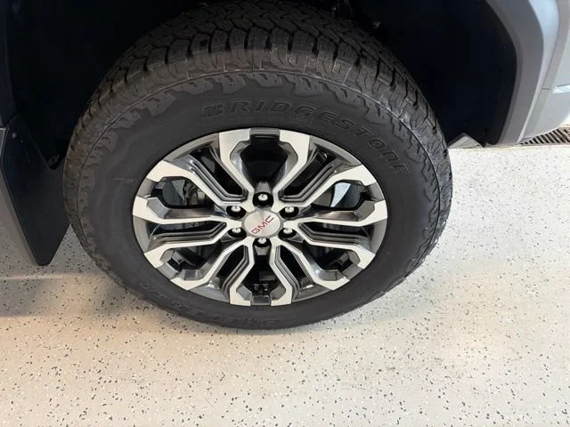 2026 GMC Canyon Denali - Photo 10
