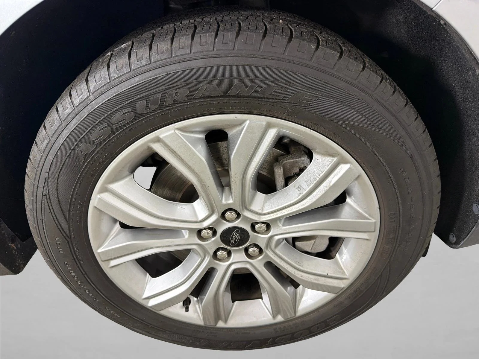 Used 2023 Silver Ford Titanium image 12