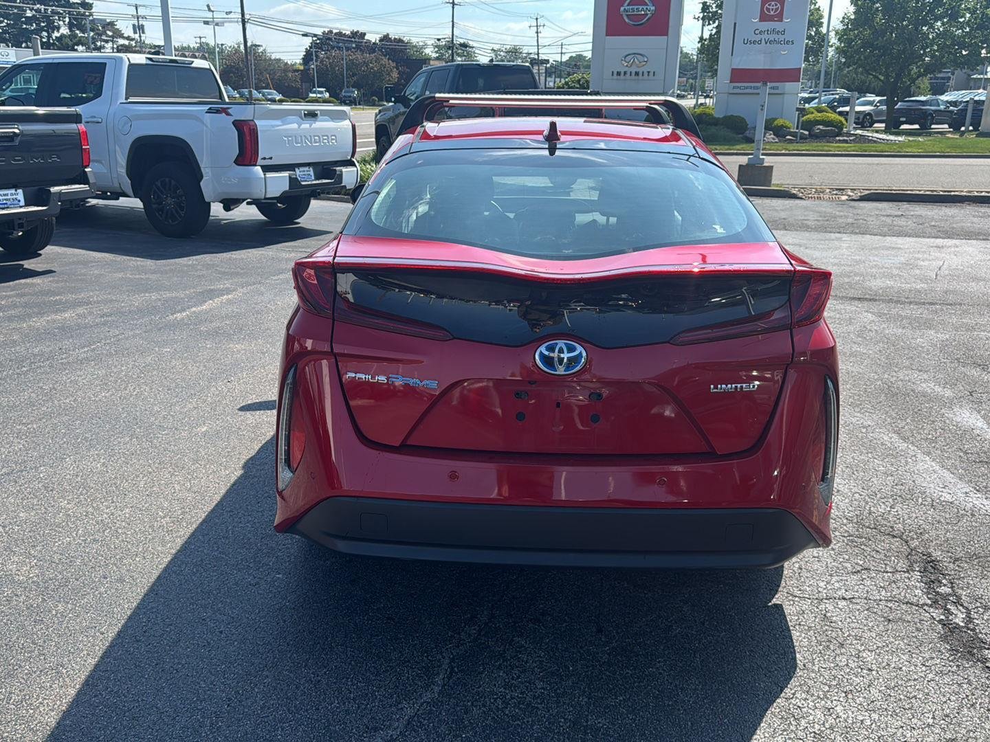 Used 2022 Supersonic Red Toyota Limited image 5