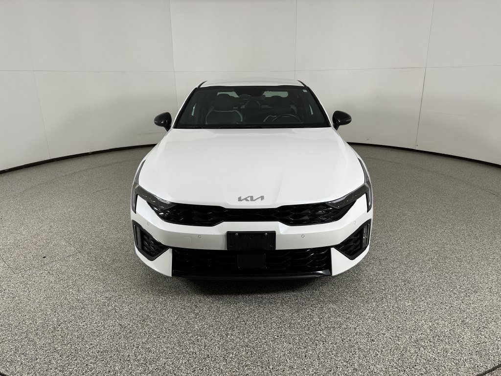 Used 2025 White Kia GT-Line image 3