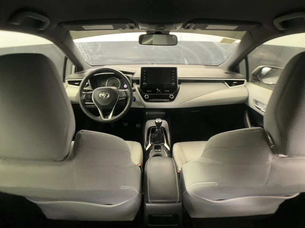 Used 2019 Classic Silver Metallic Toyota SE image 28