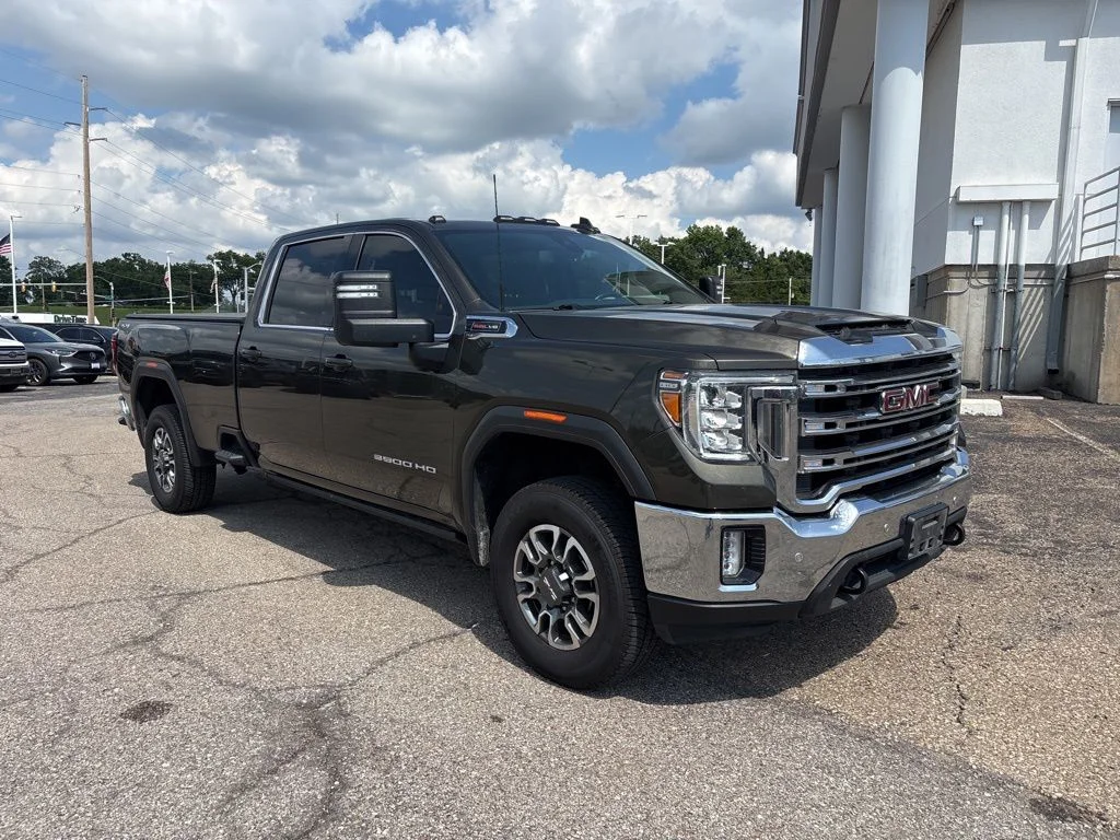 2023 GMC Sierra 4WD Crew Cab Standard Box SLE's photo
