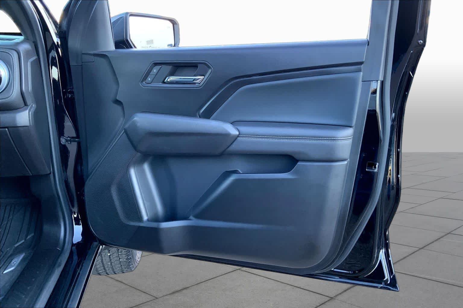 Used 2023 Black Chevrolet 2WD LT image 23