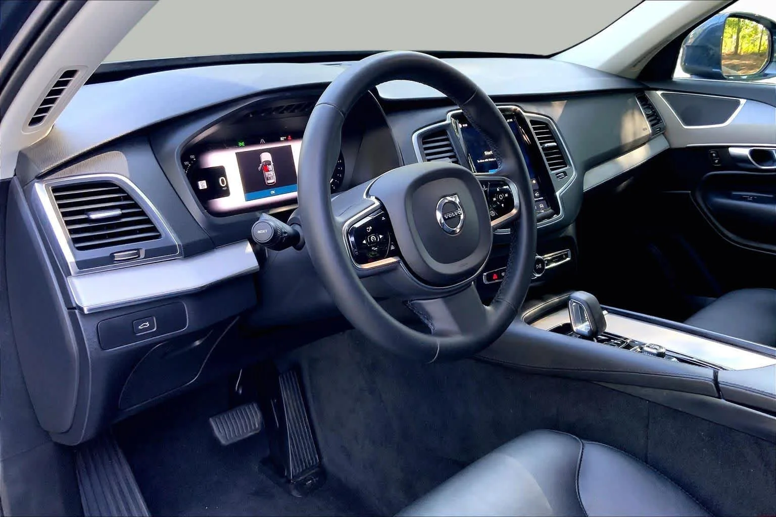 Used 2024 Denim Blue Metallic Volvo Core Bright Theme image 17