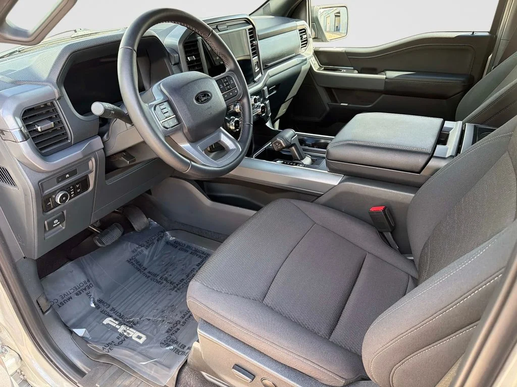 Used 2025 Iconic Silver Metallic Ford XLT image 23