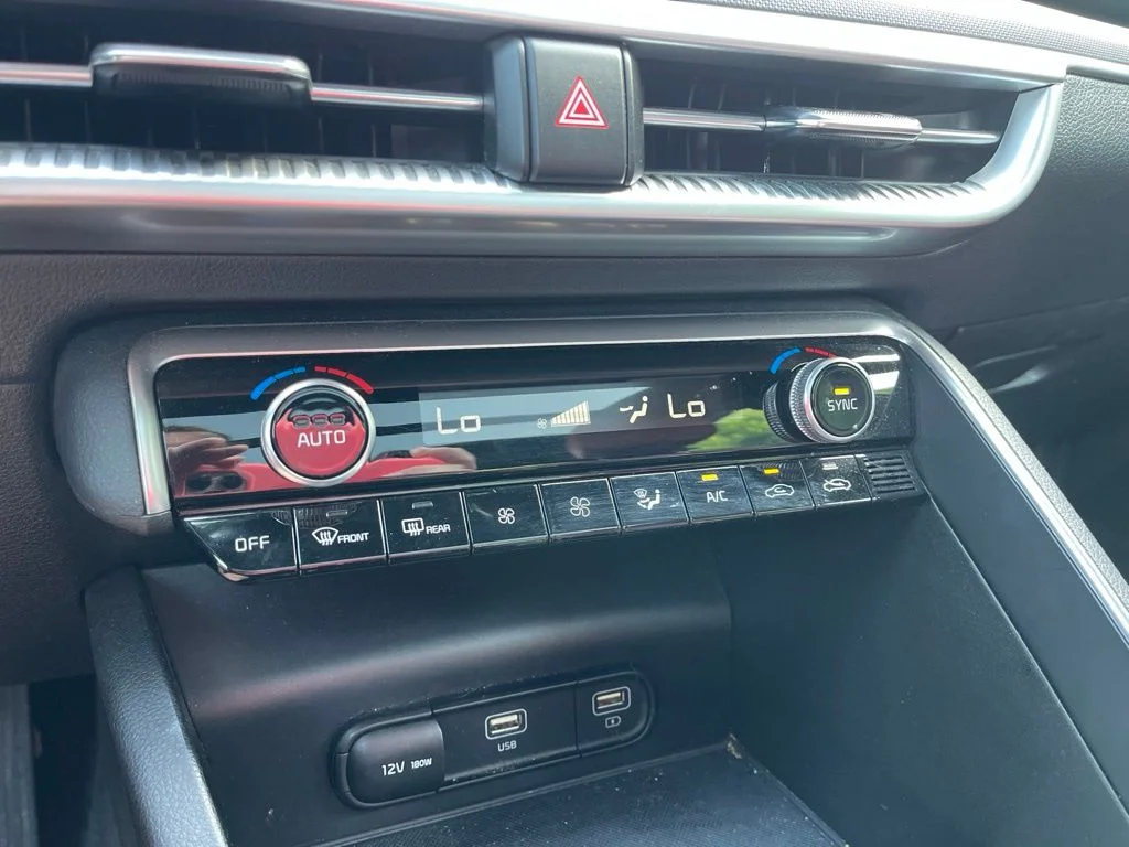 Certified Used 2021 Wolf Gray Kia GT-Line image 9