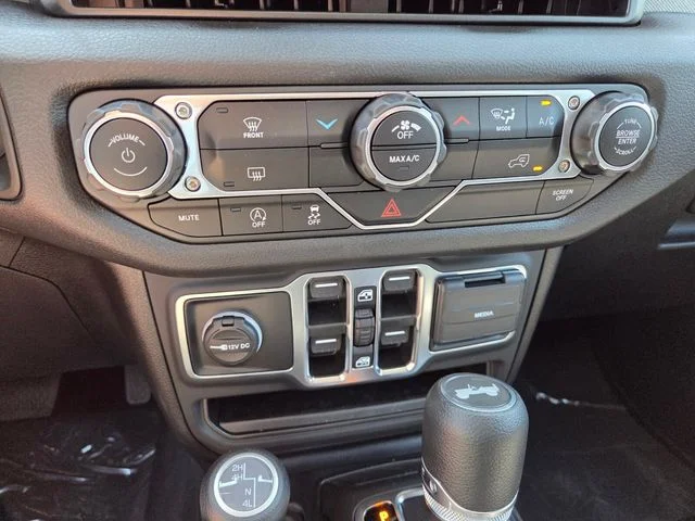 2025 Jeep Wrangler 4-Door Sport S - Photo 19