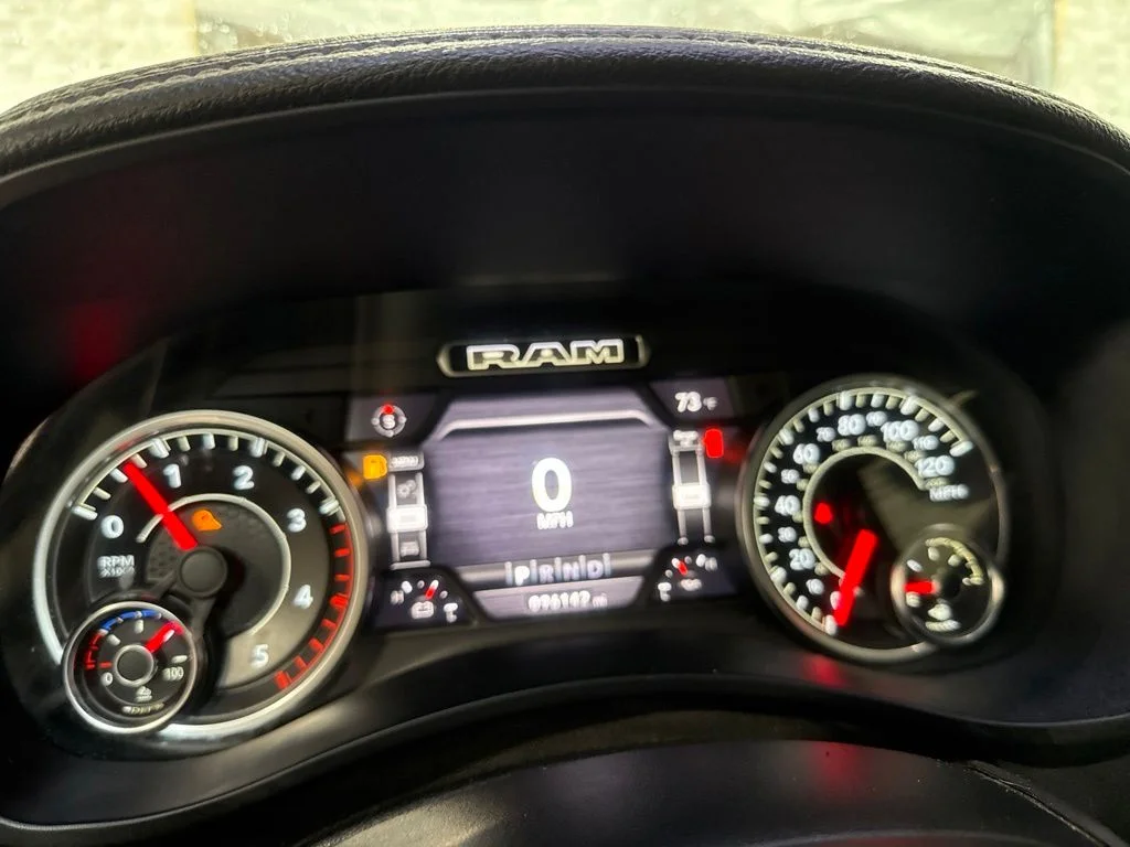 Used 2020 Diamond Black Crystal Pearlcoat Ram Laramie image 23