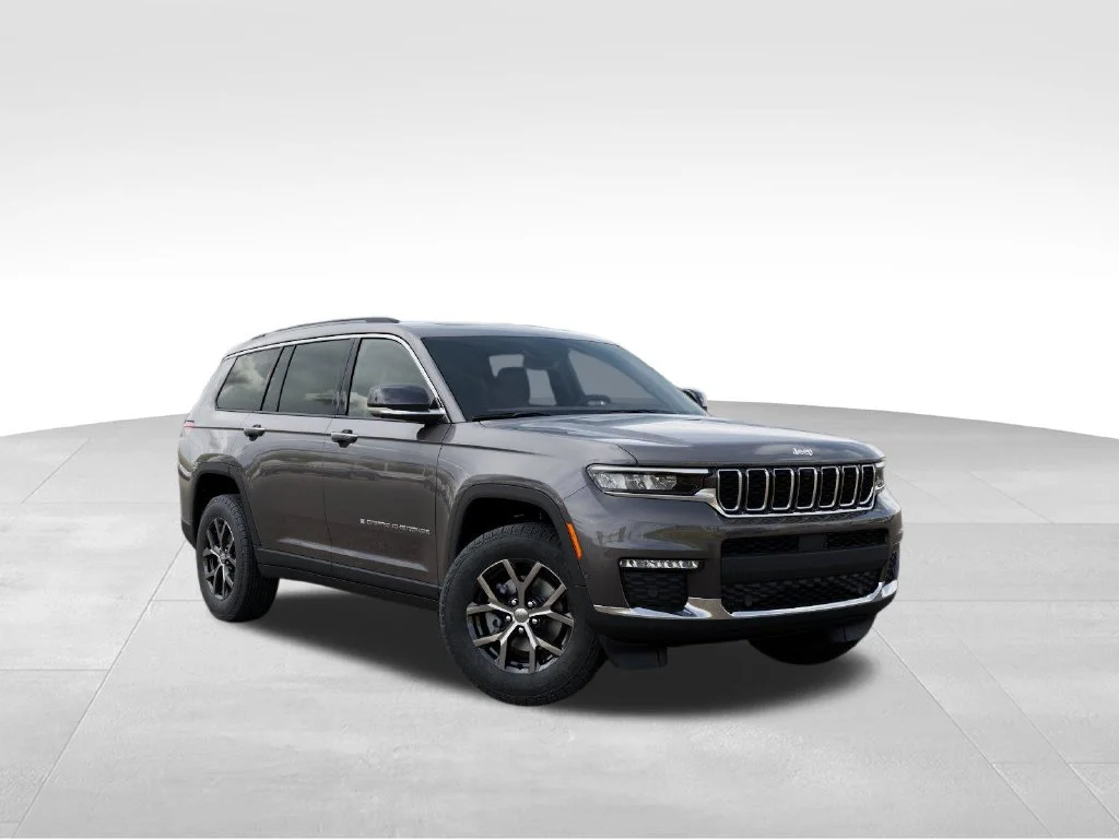 Used 2025 Gray Jeep Limited image 5