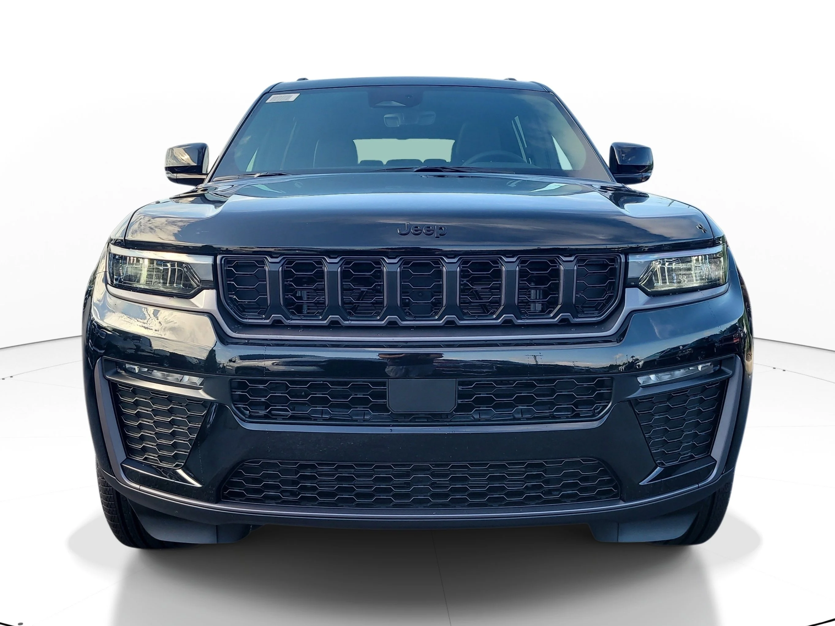 New 2026 Diamond Black Crystal Pearlcoat Jeep Limited image 3