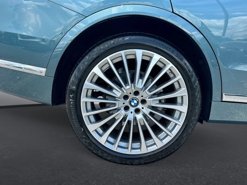 Certified Used 2025 Blue BMW xDrive40i image 31