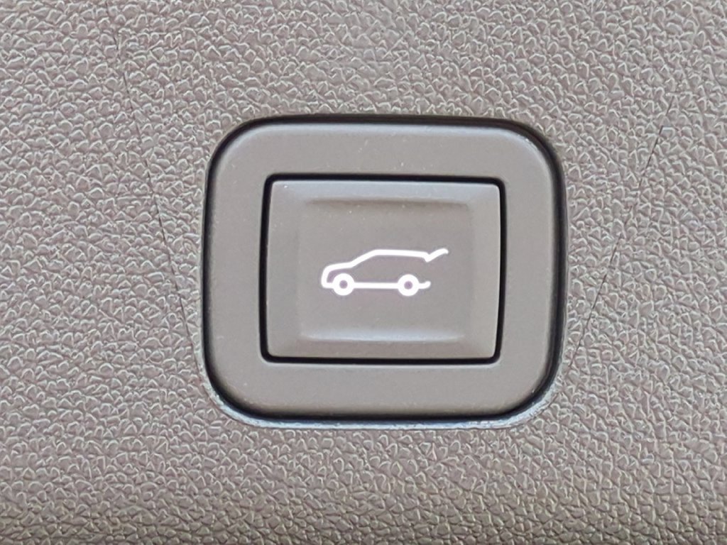 2026 GMC Yukon XL AT4 Ultimate - Photo 30