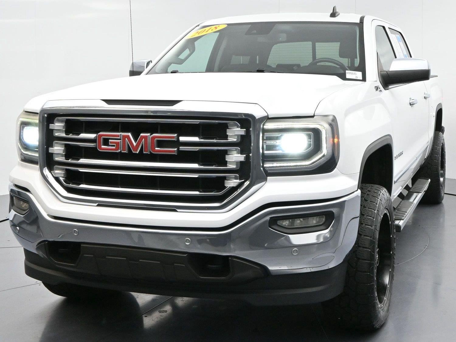 Used 2018 Summit White GMC SLT image 3