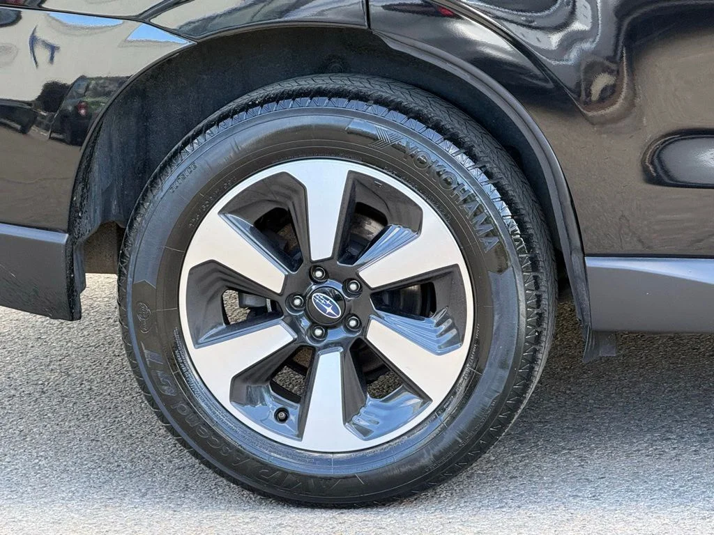 Used 2018 Black Subaru 2.5i image 7