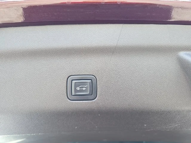 Used 2022 Orange Chevrolet LT image 15