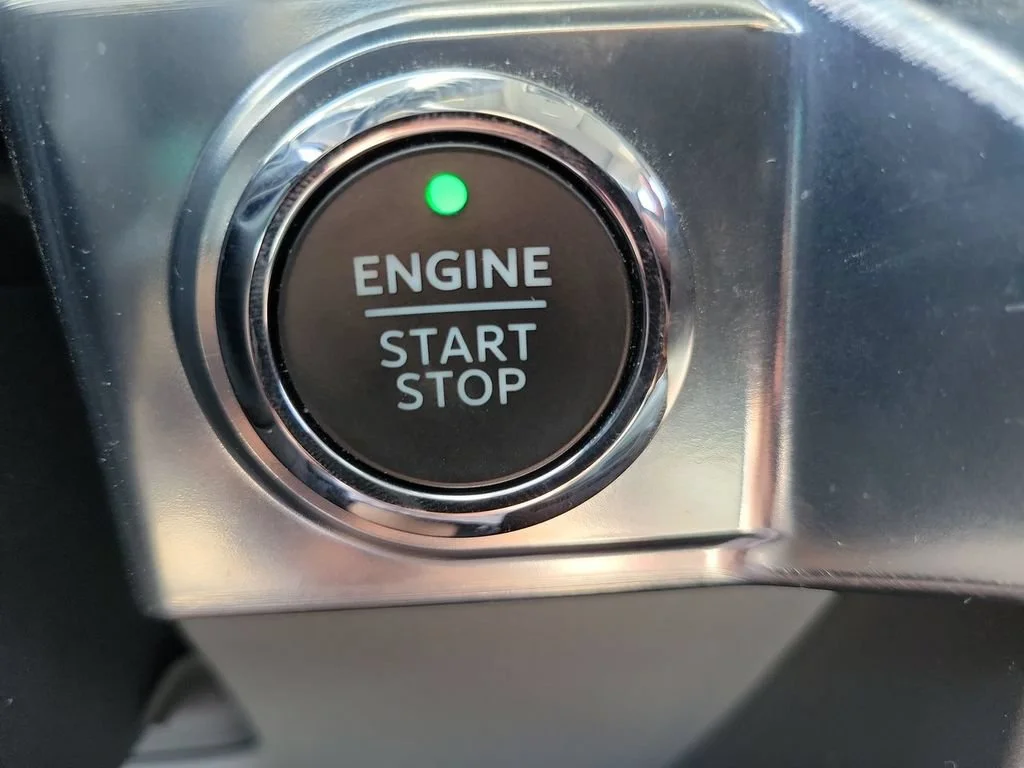 Used 2022 Black Ford LARIAT image 17