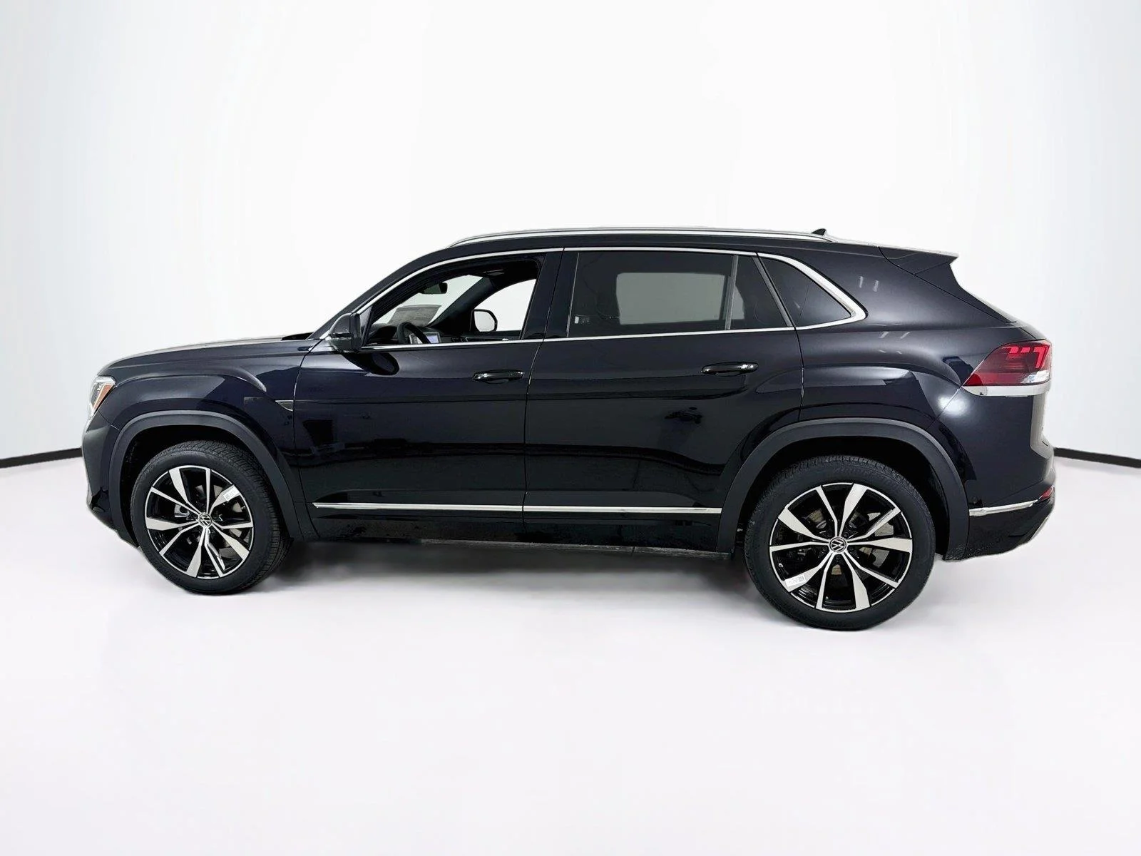 New 2026 Deep Black Pearl Volkswagen 2.0T SEL Premium R-Line image 3