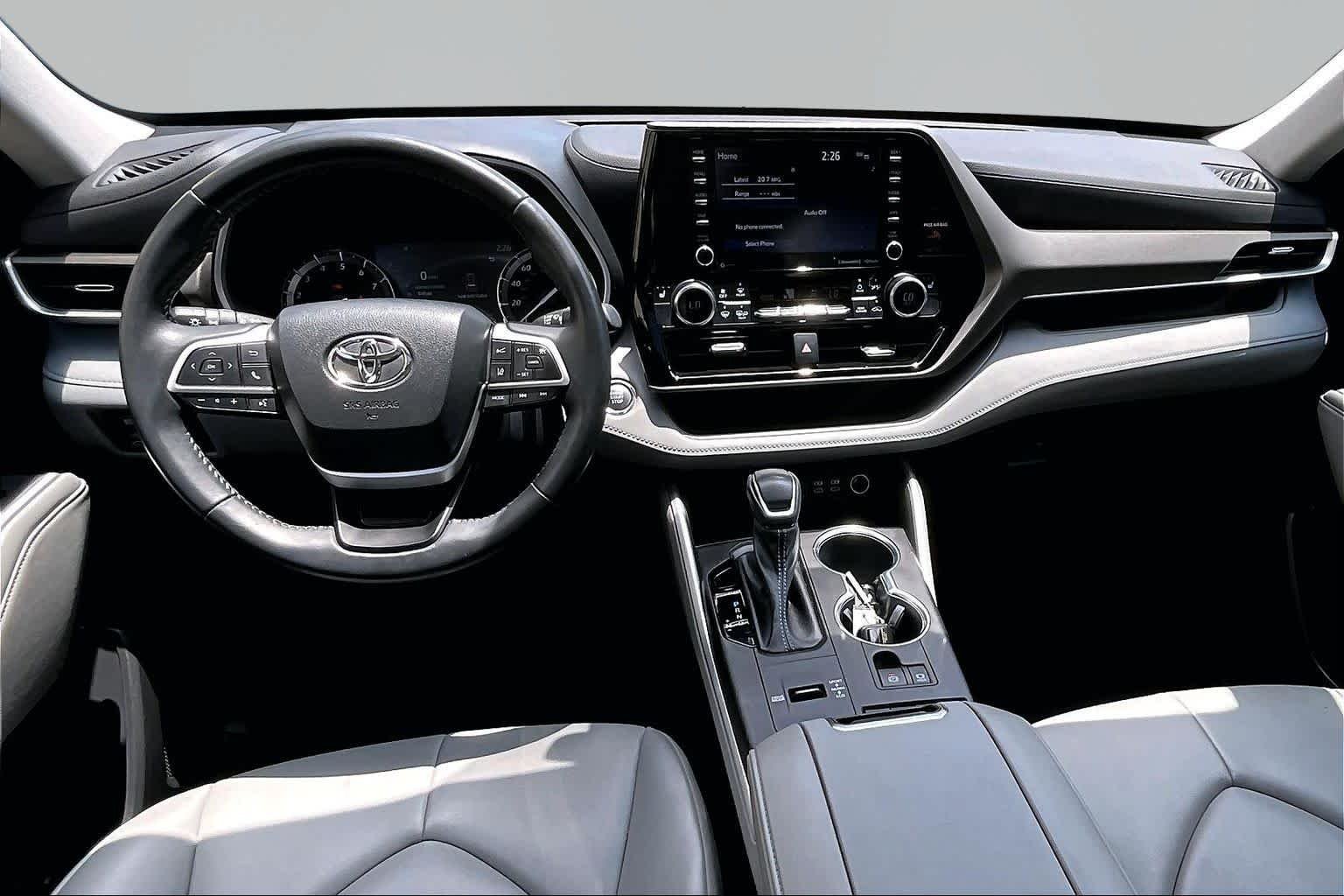Used 2022 Opulent Amber Toyota XLE image 16