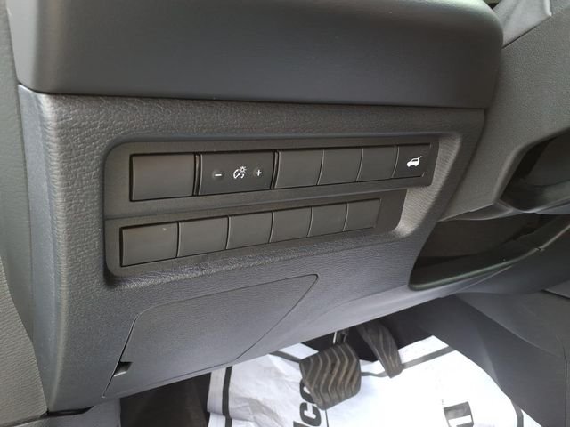 2025 Mitsubishi Outlander SE - Photo 19