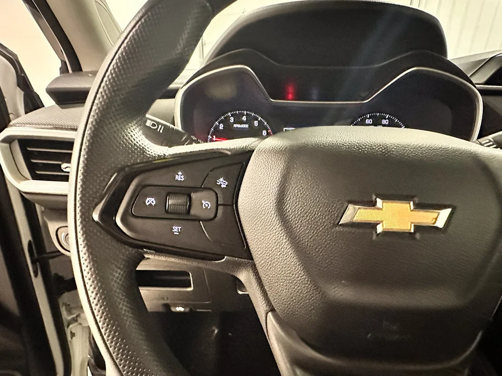 Used 2023 SUMMIT WHITE Chevrolet LS image 30