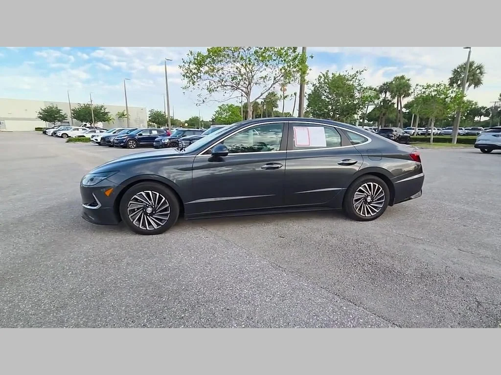 Used 2022 Portofino Gray Hyundai Limited image 42