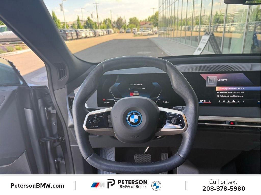 Used 2024 Gray BMW xDrive50 image 19