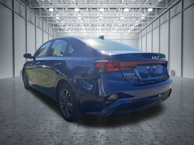 Used 2024 Blue Kia LXS image 5